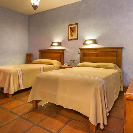 Hotel Refugio Del Angel Patzcuaro Exterior photo