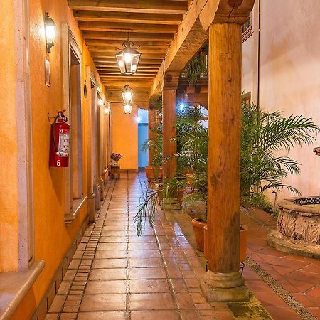 Hotel Refugio Del Angel Patzcuaro Exterior photo