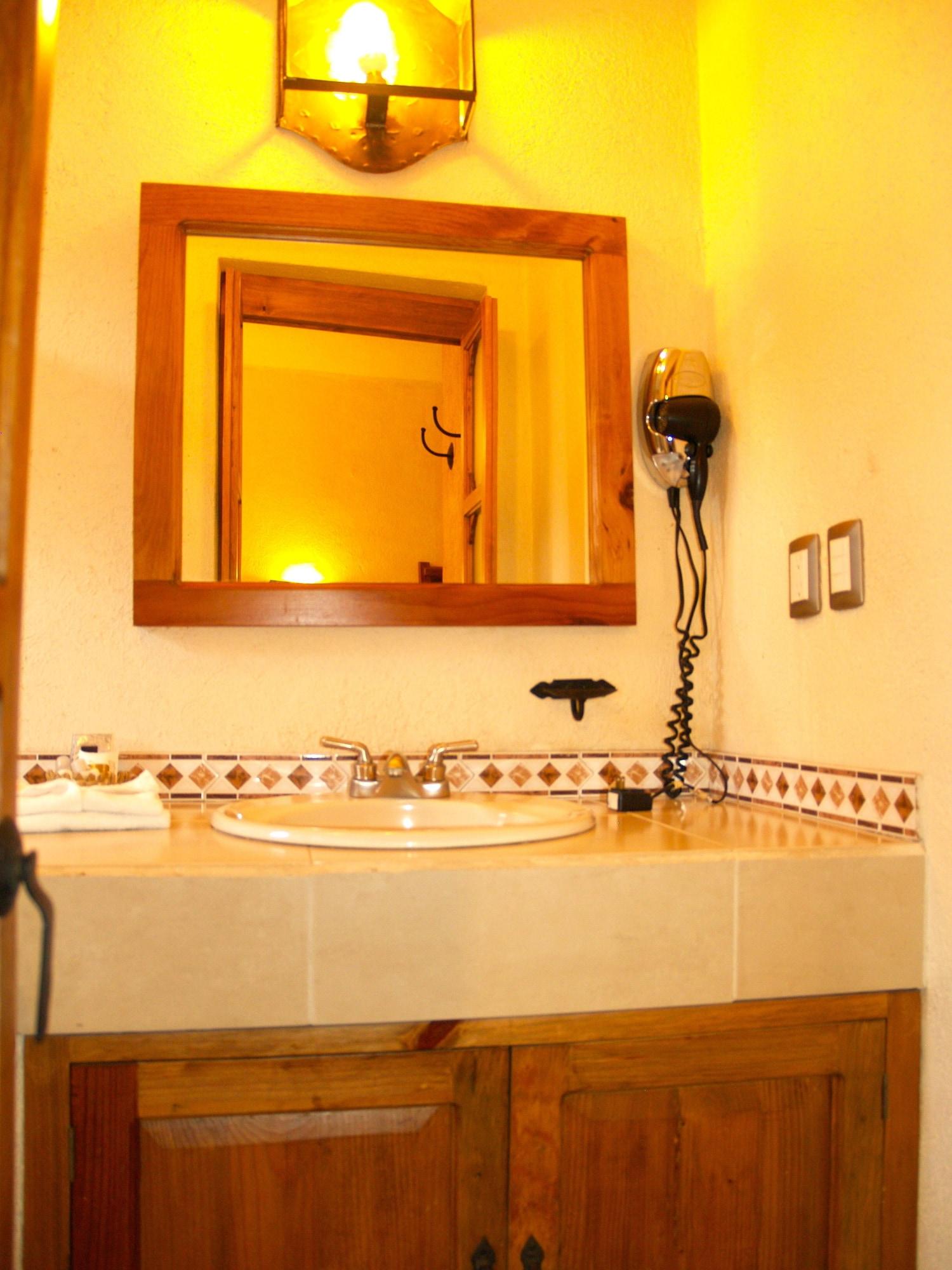 Hotel Refugio Del Angel Patzcuaro Exterior photo