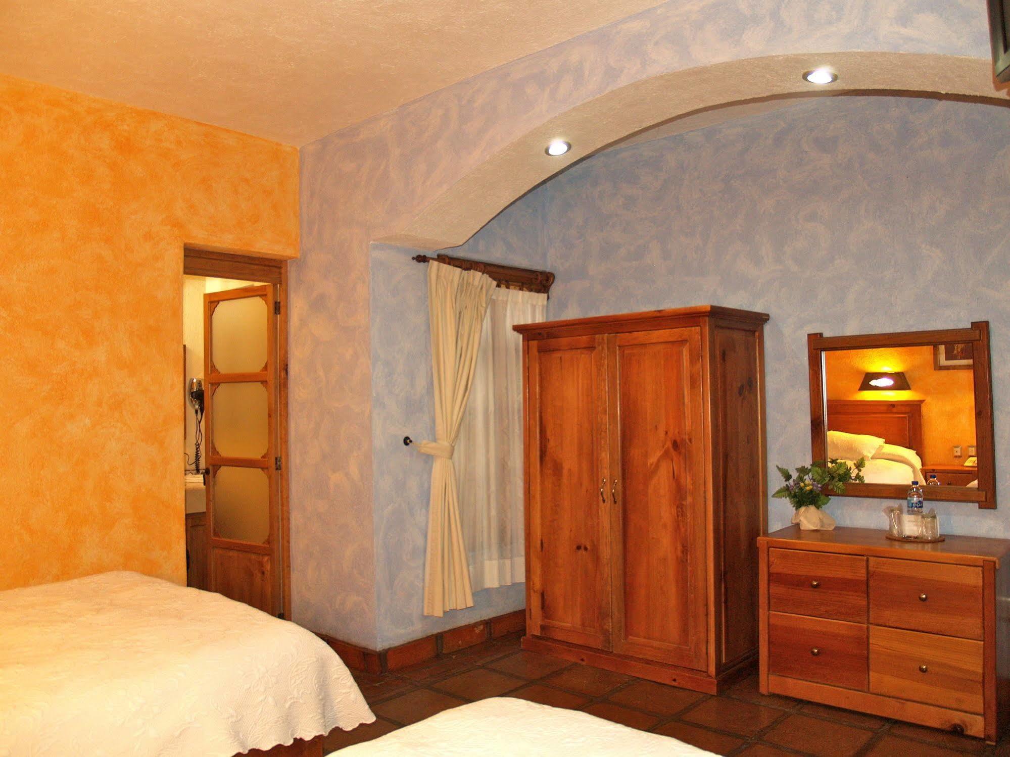 Hotel Refugio Del Angel Patzcuaro Exterior photo