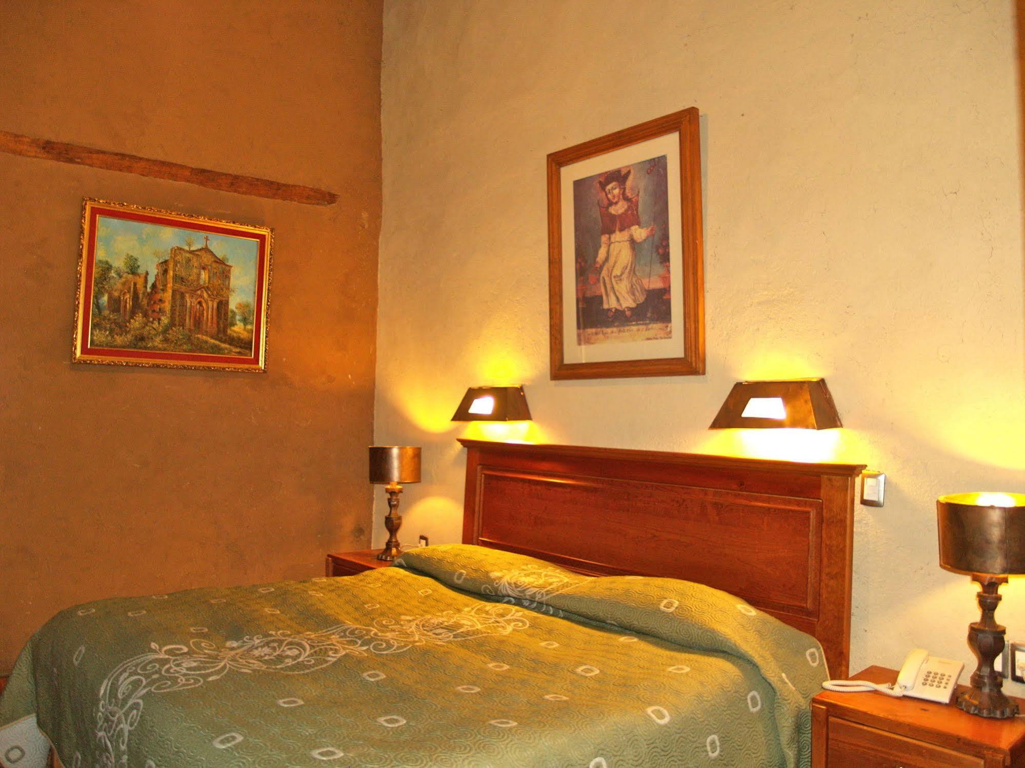 Hotel Refugio Del Angel Patzcuaro Exterior photo