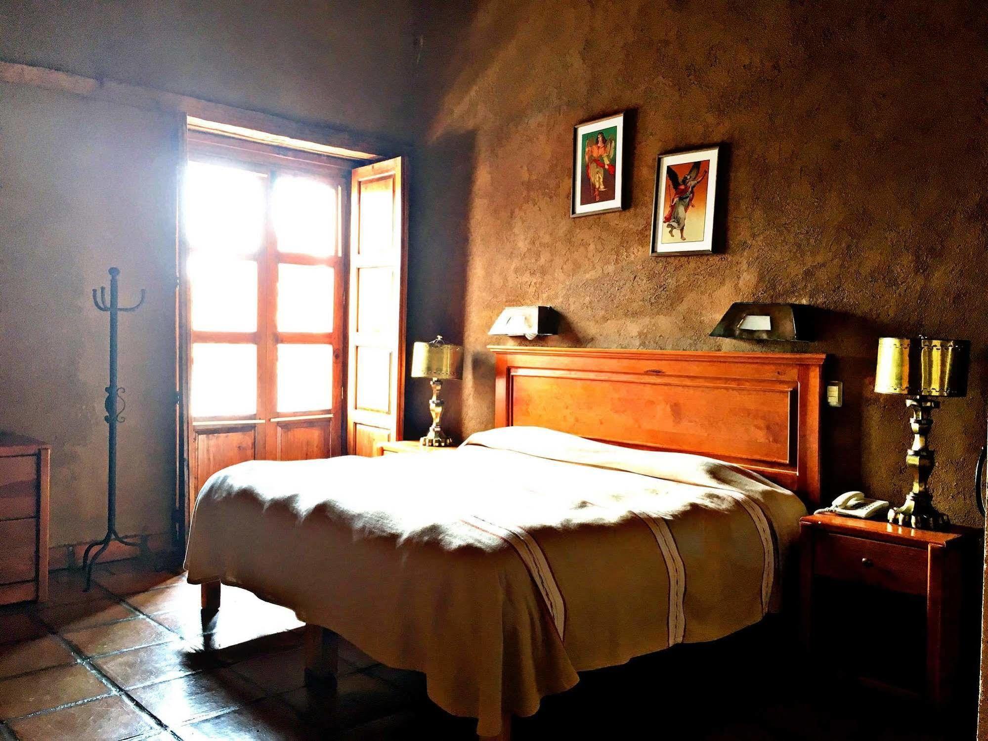 Hotel Refugio Del Angel Patzcuaro Exterior photo