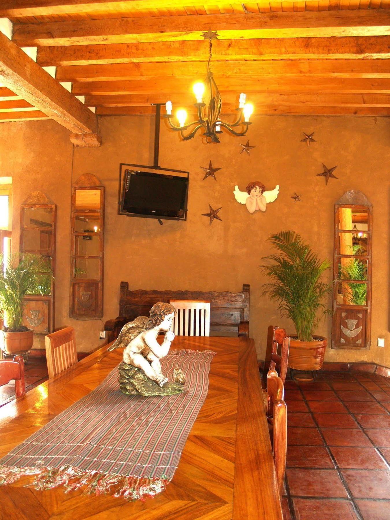 Hotel Refugio Del Angel Patzcuaro Exterior photo