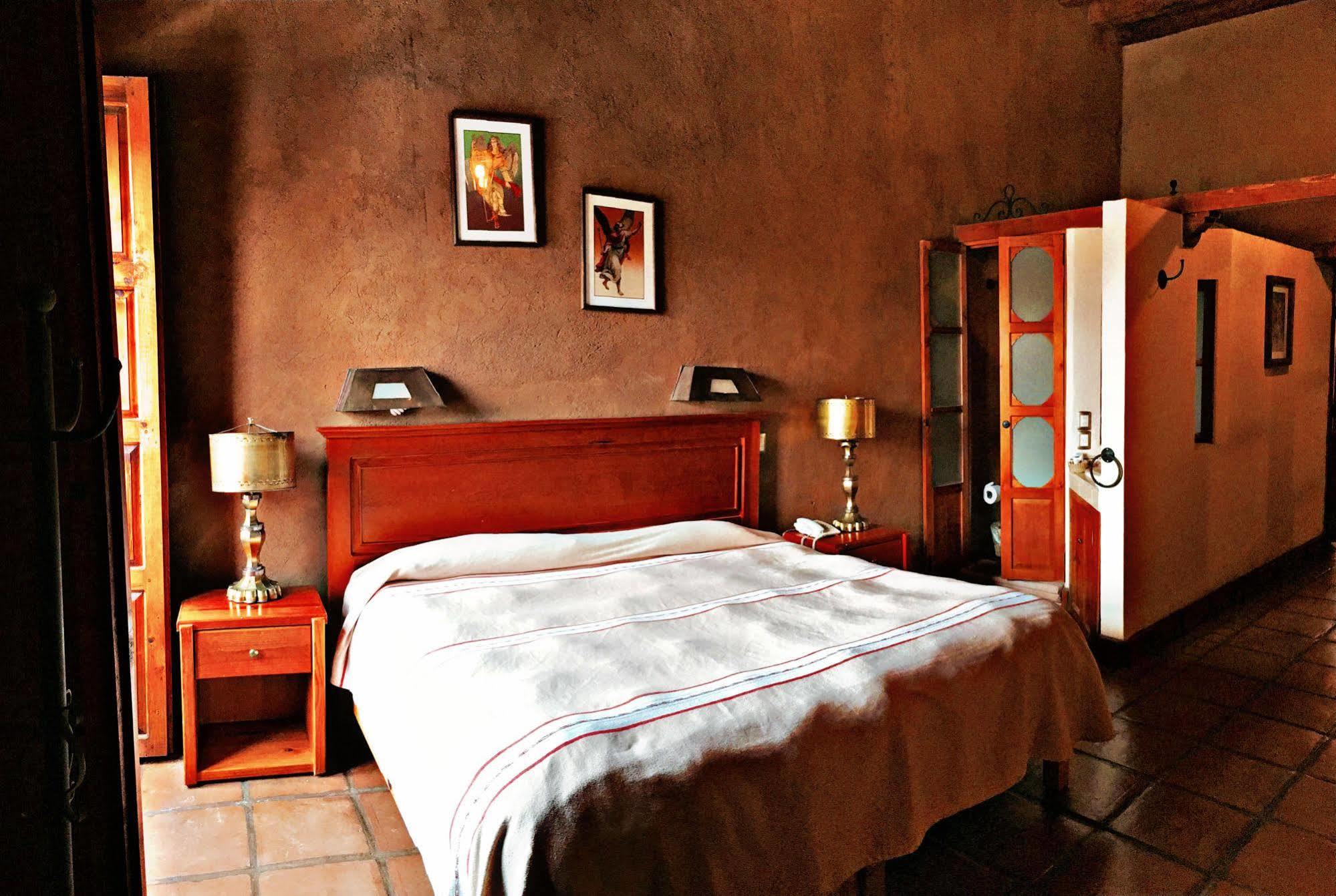Hotel Refugio Del Angel Patzcuaro Exterior photo
